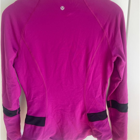 Lululemon - Picture 4 of 5